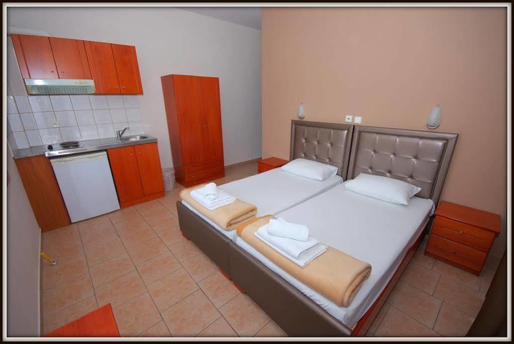 John & Eve Hotel Paralía المظهر الخارجي الصورة